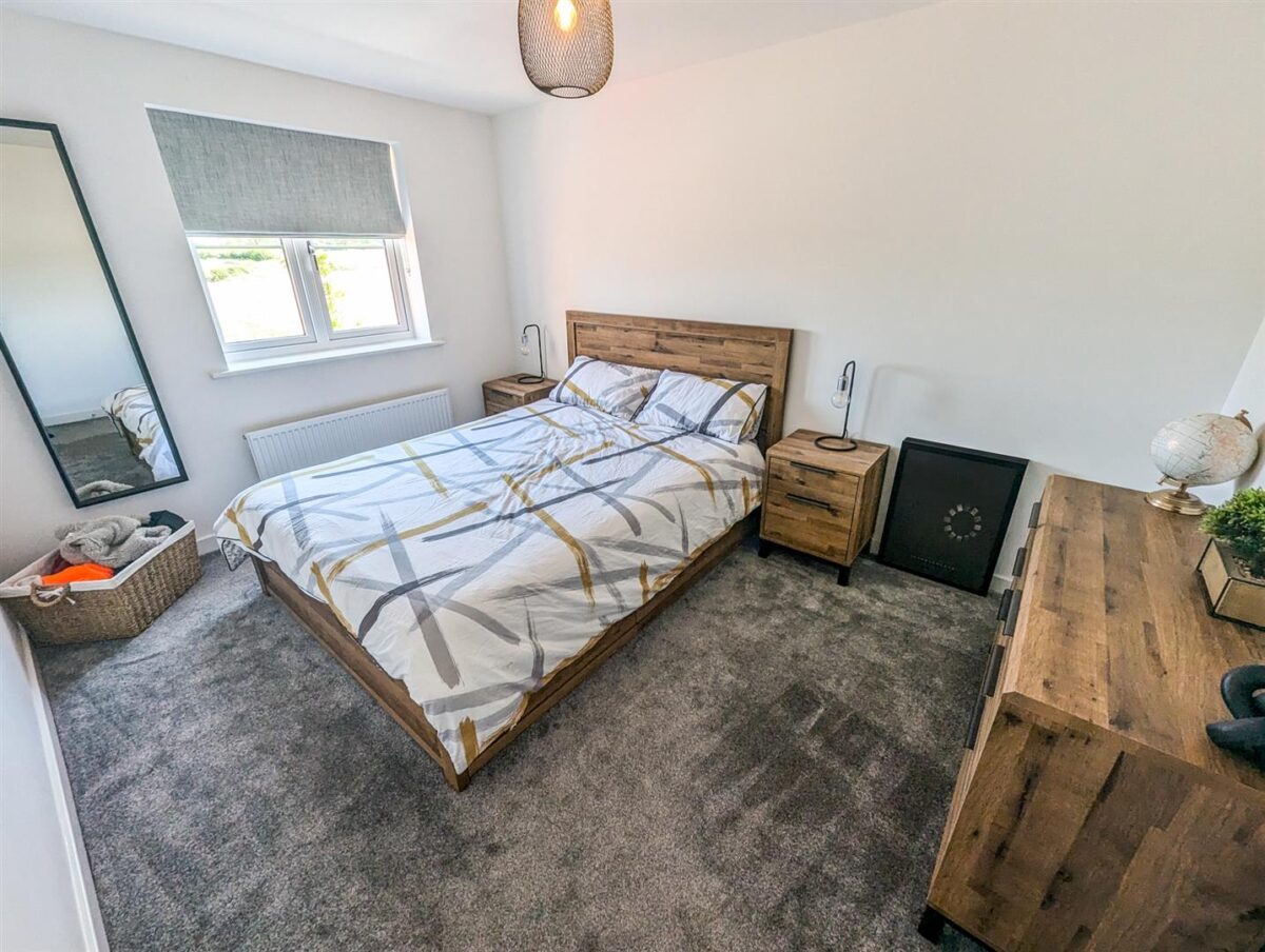 Kennard close, Corby