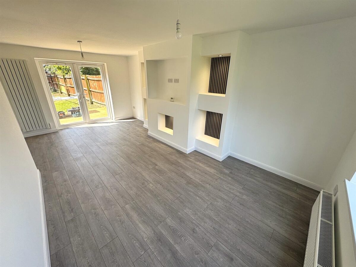 Clovelly Court, Corby