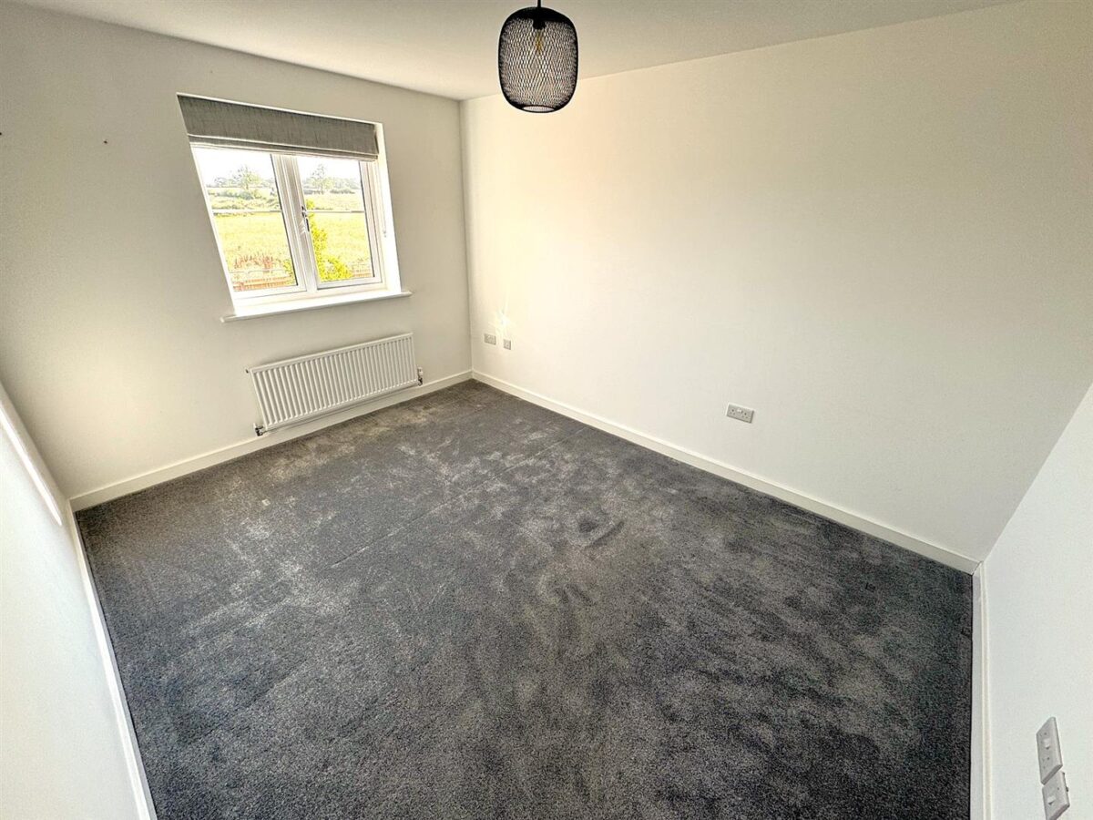 Kennard close, Corby