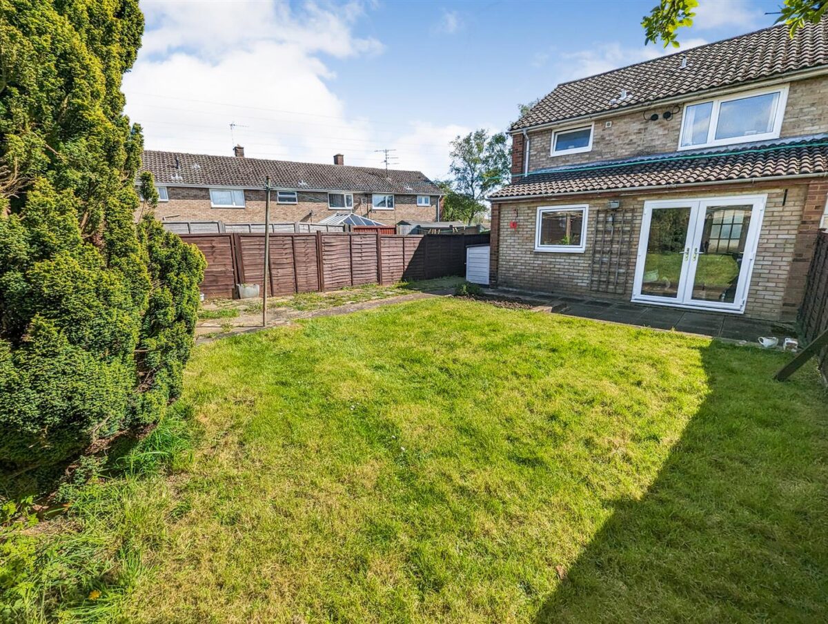 Sturminster Way, Corby