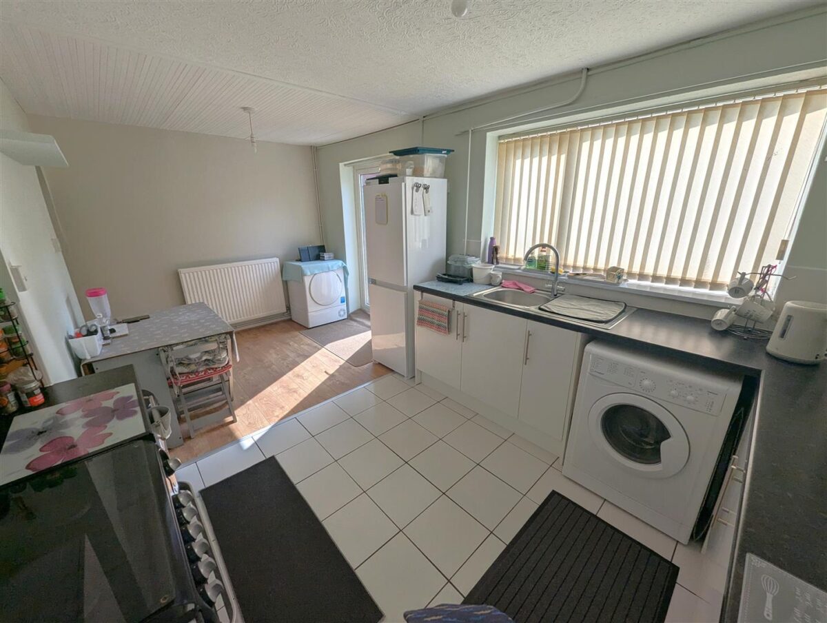 Lavery Court, Corby