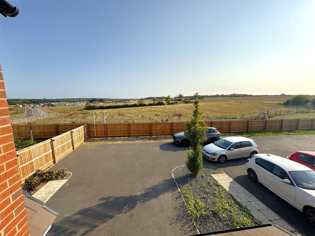 Kennard close, Corby
