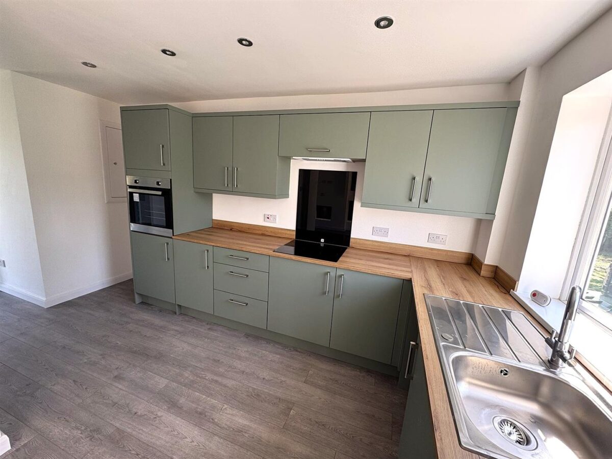 Clovelly Court, Corby