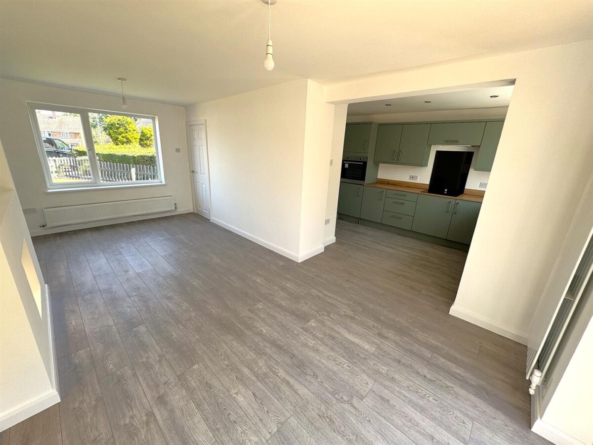 Clovelly Court, Corby