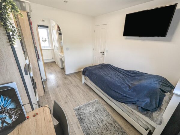 Powys Close, Corby