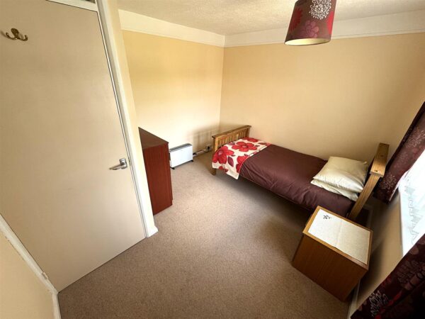Caythorpe Square, Corby