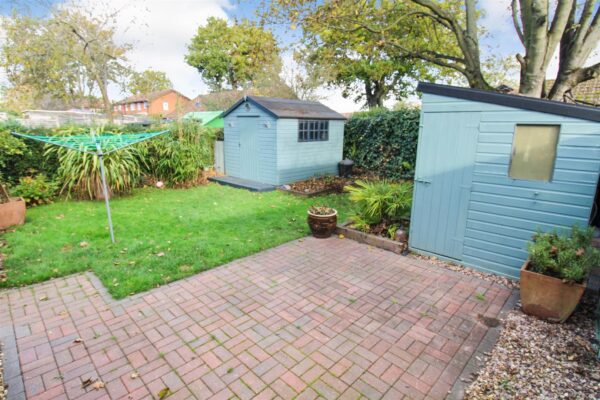 Westfields Road, Corby