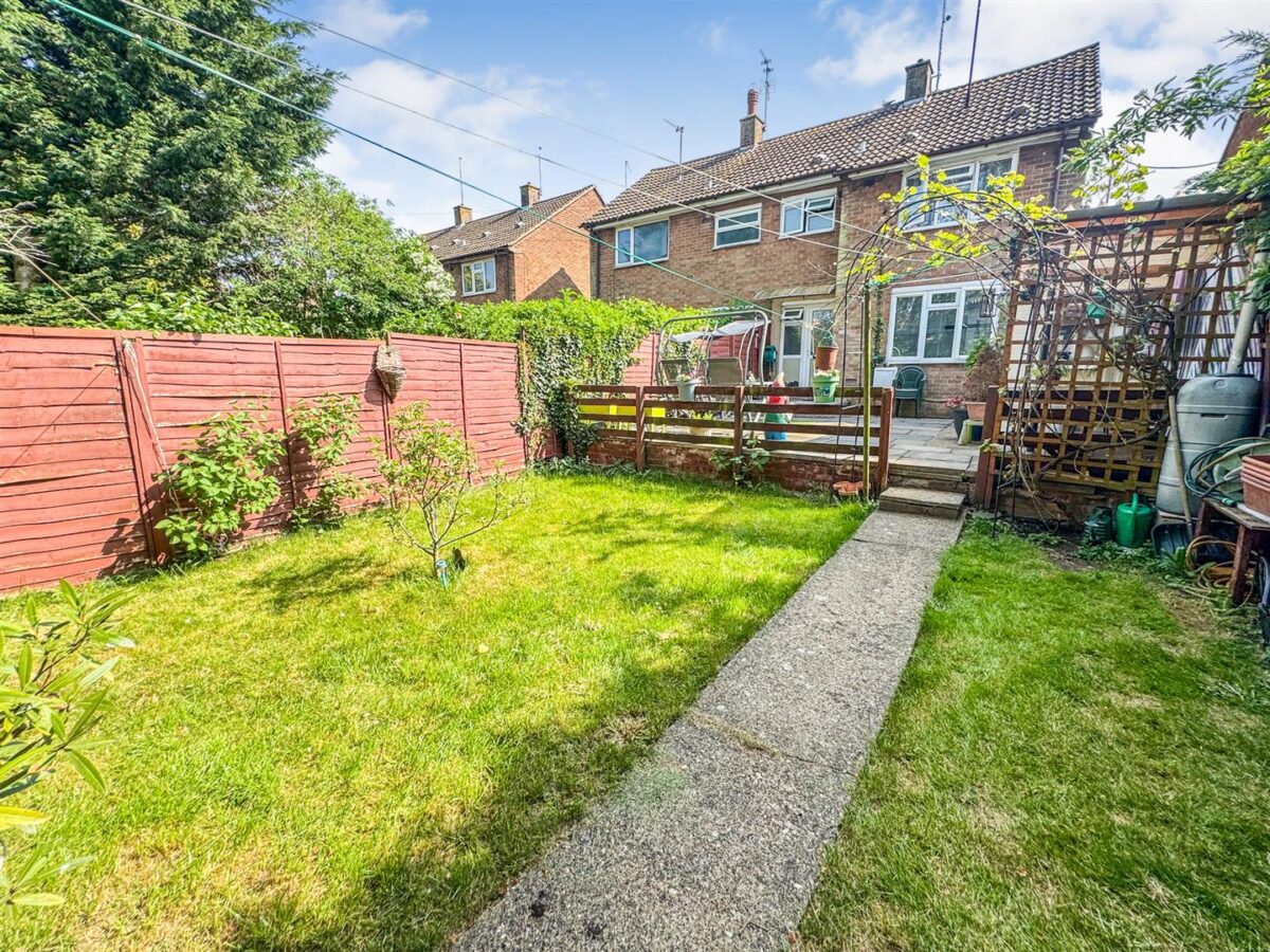 Blake Road, Corby