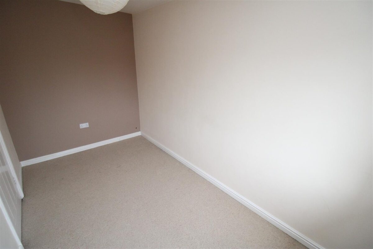 Barth Close, Great Oakley, Corby