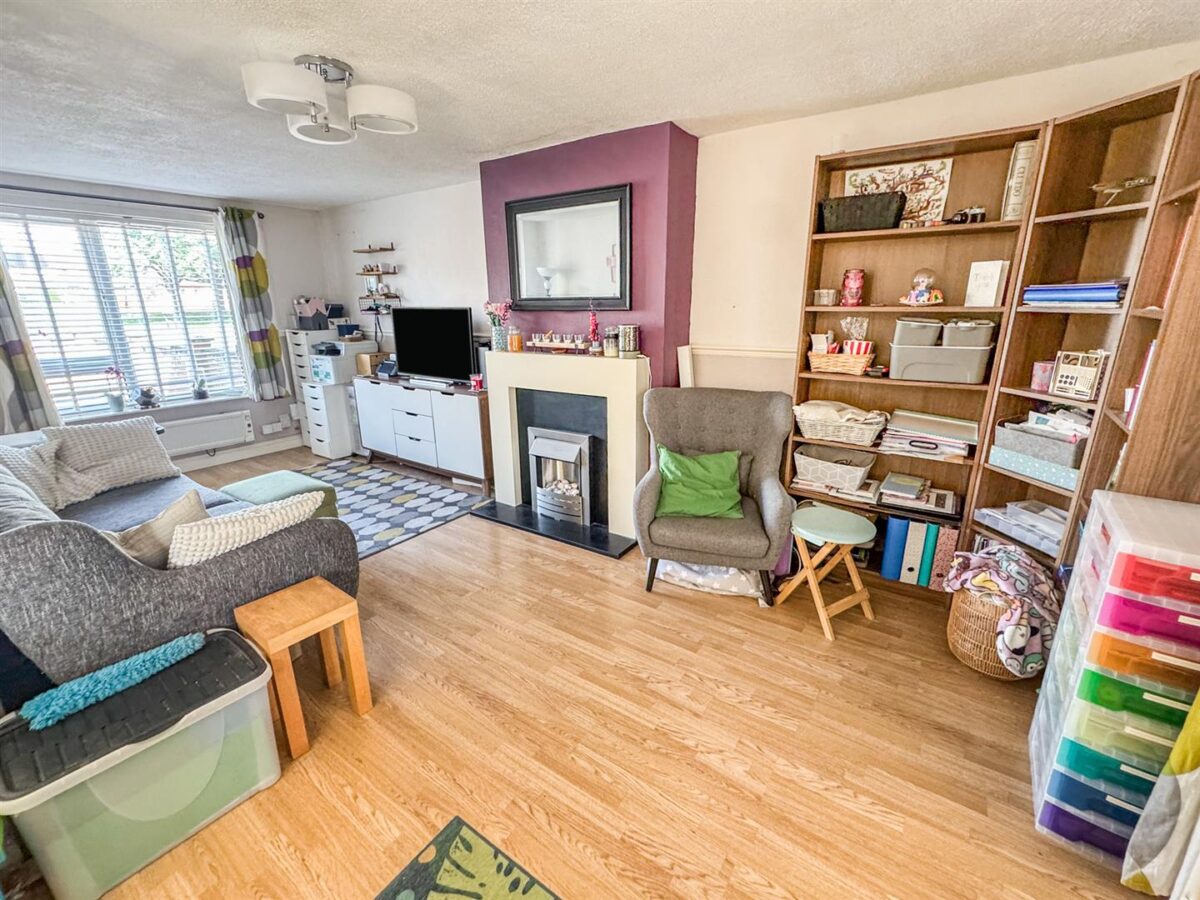 Kingsthorpe Avenue, Corby