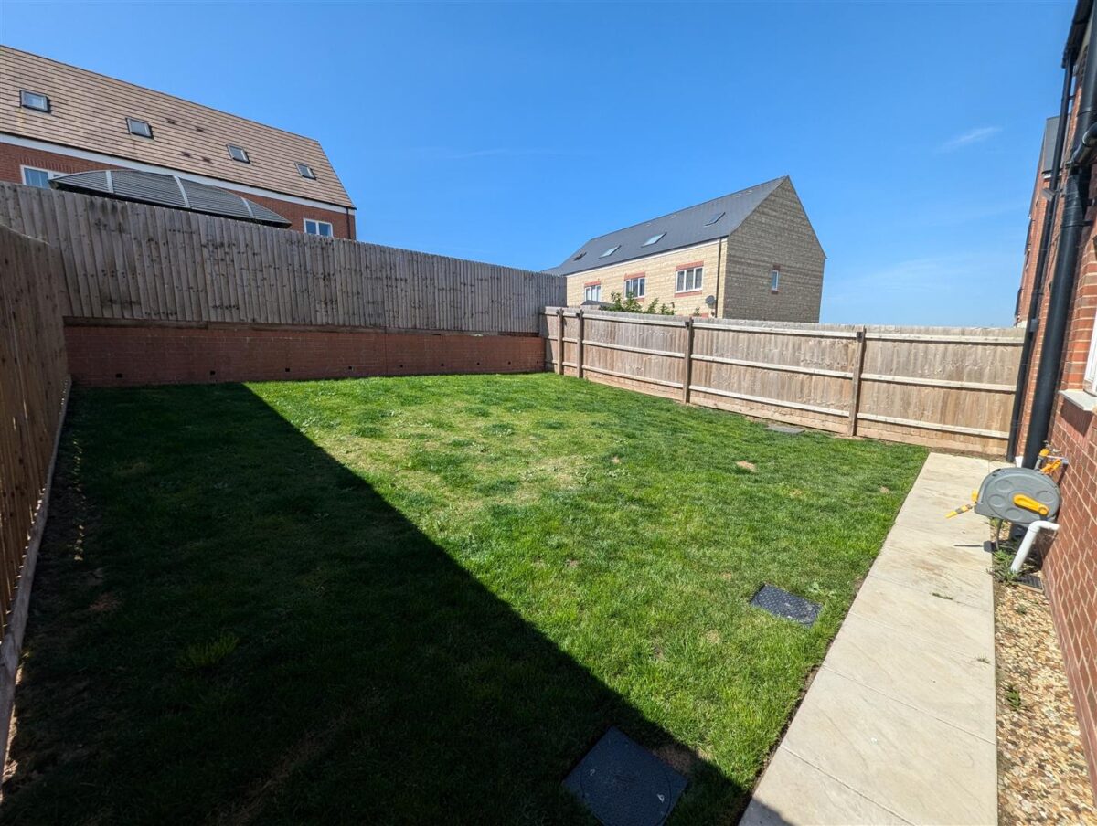 Kennard close, Corby