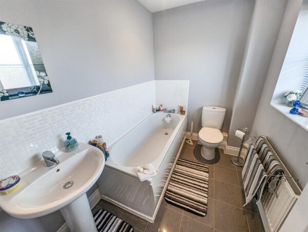 Jackdaw Road, Corby