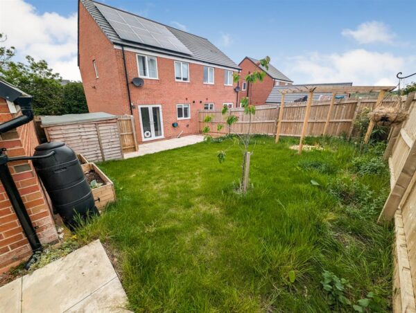 Menzel Road, Weldon, Corby
