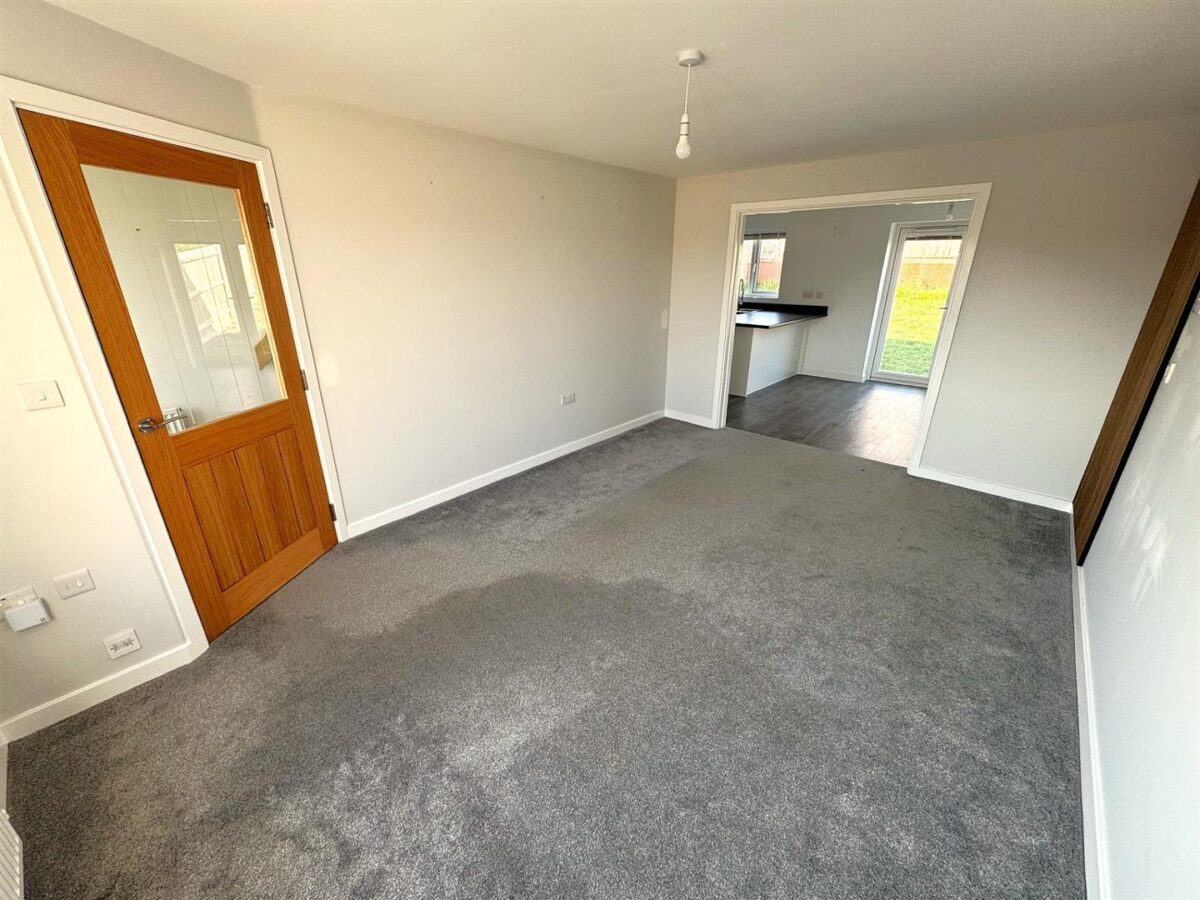 Kennard close, Corby
