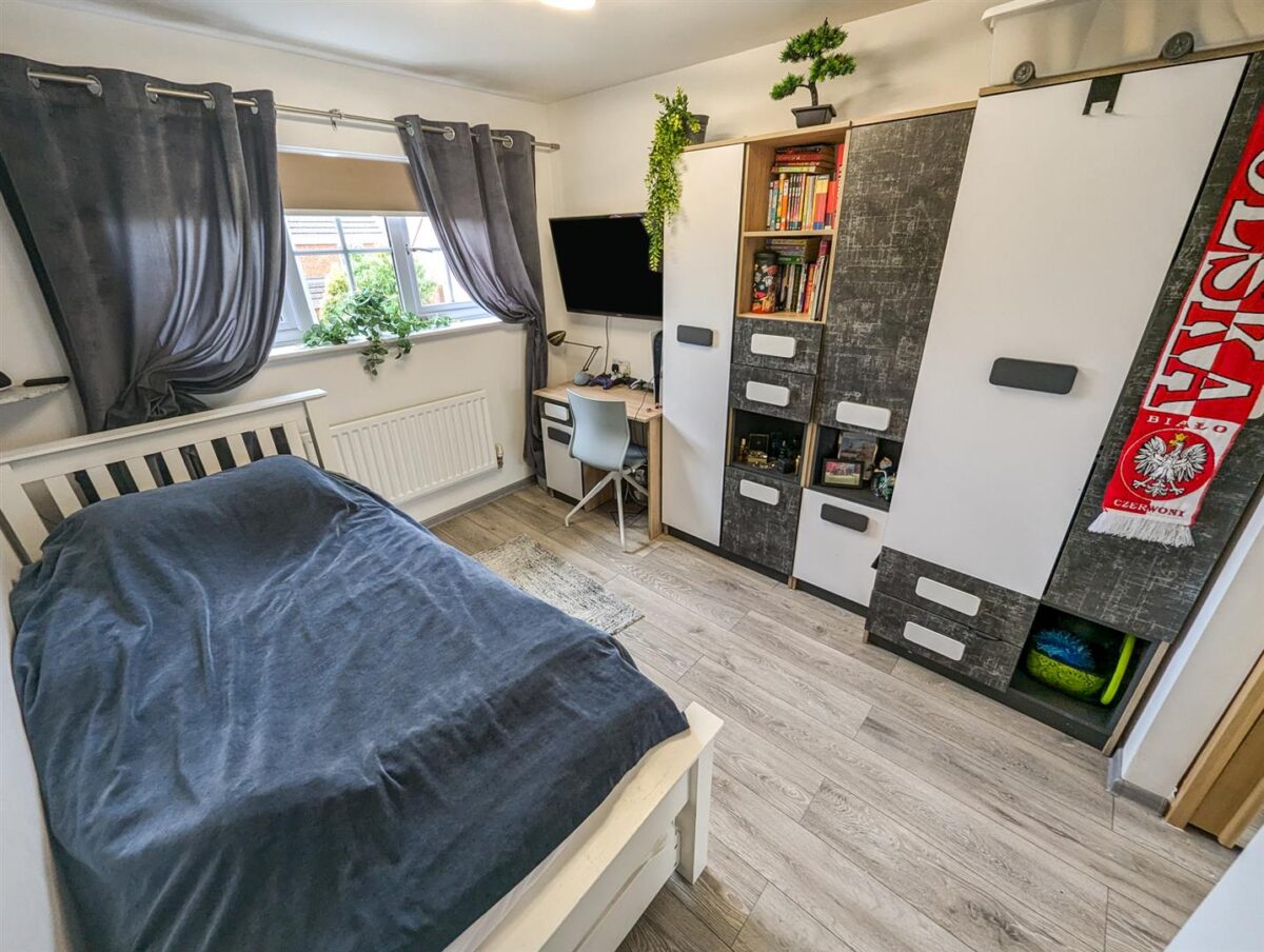 Powys Close, Corby