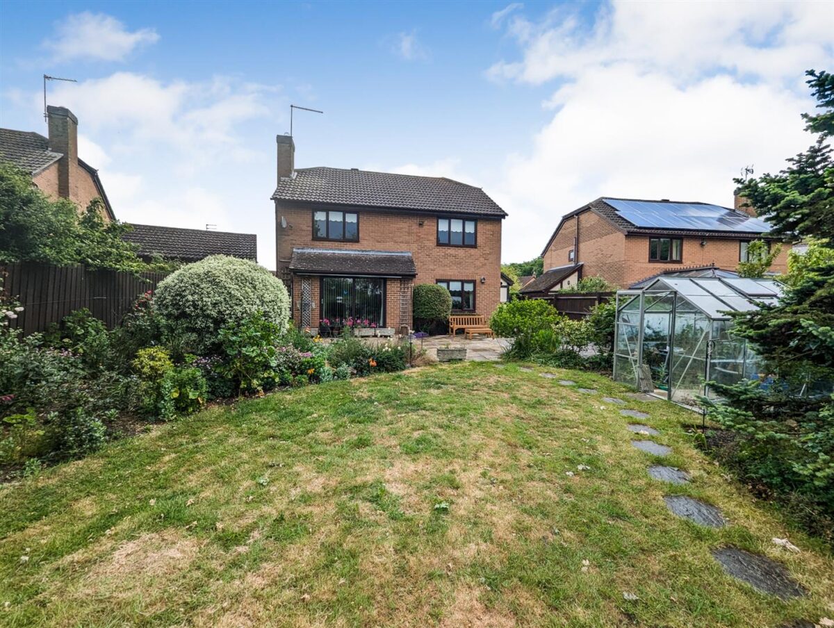 Briery Close, Great Oakley, Corby