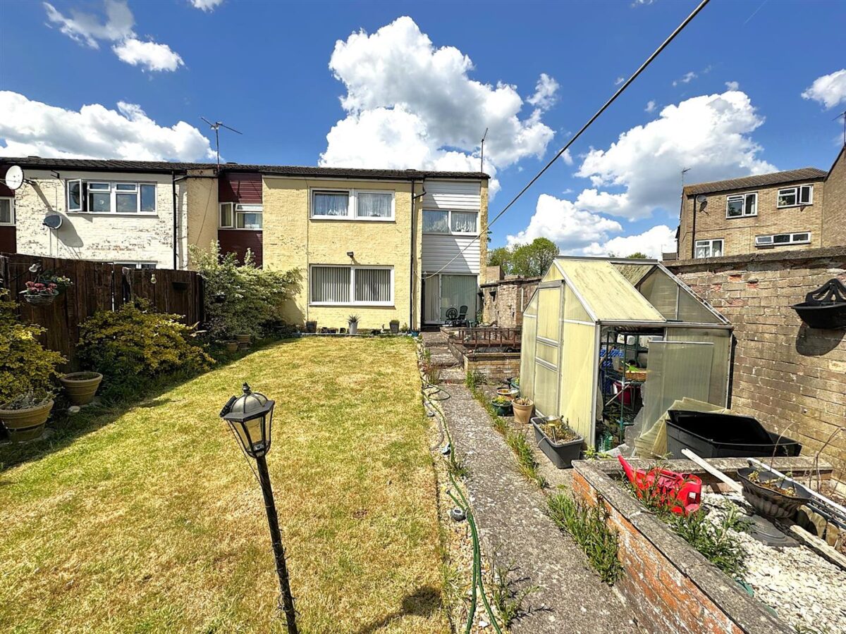 Kensington Walk, Corby