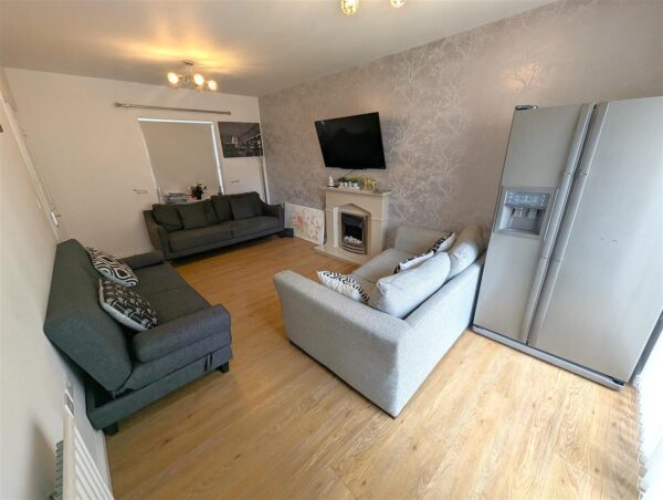 Wren Close, Corby