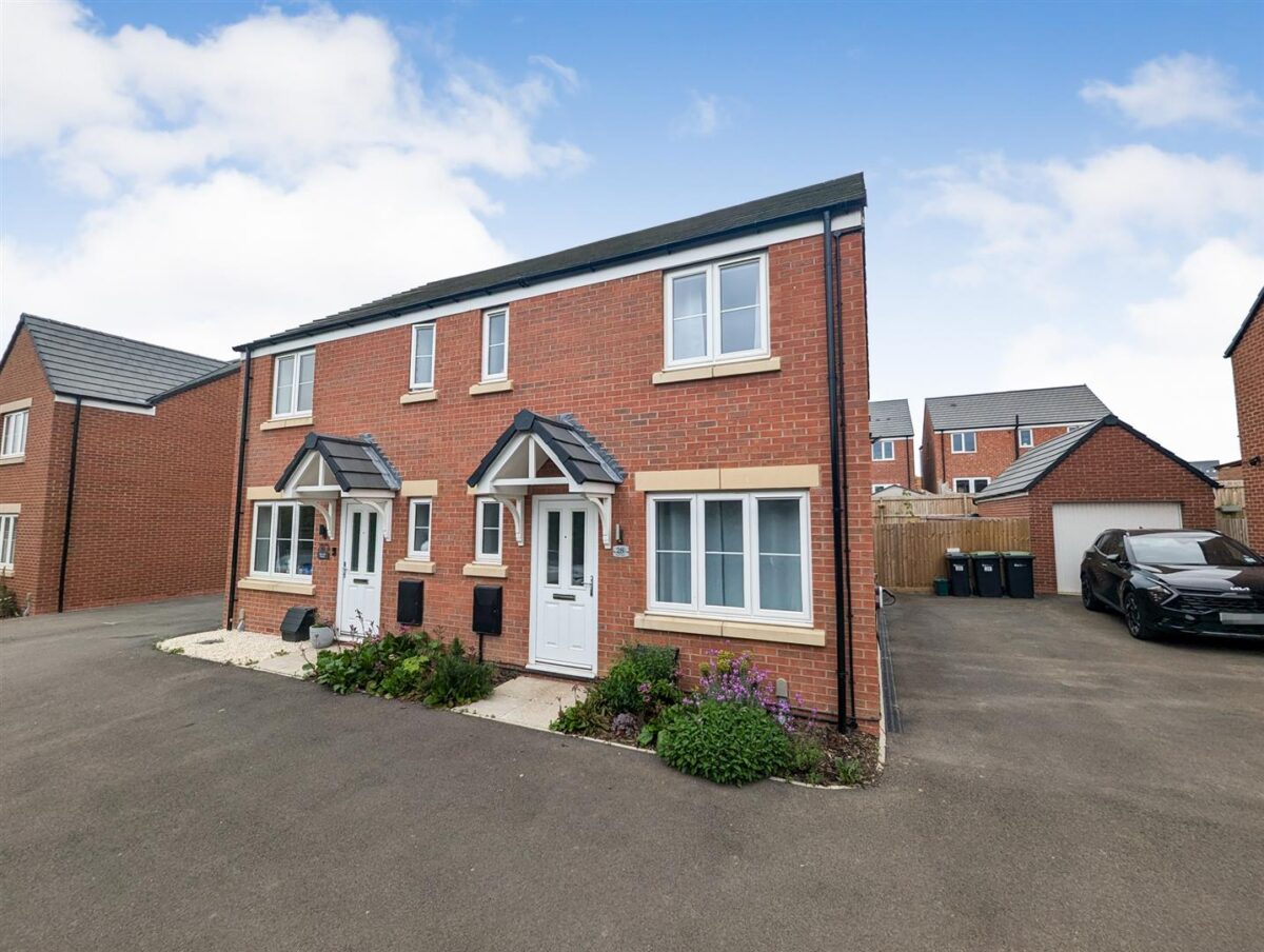 Menzel Road, Weldon, Corby