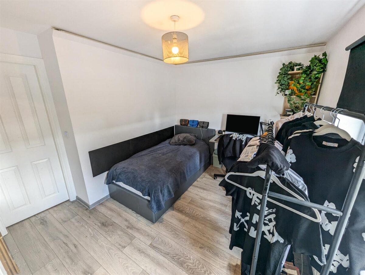 Powys Close, Corby