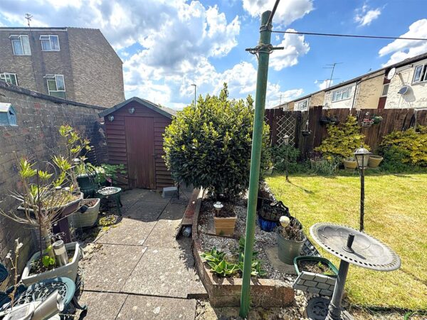 Kensington Walk, Corby