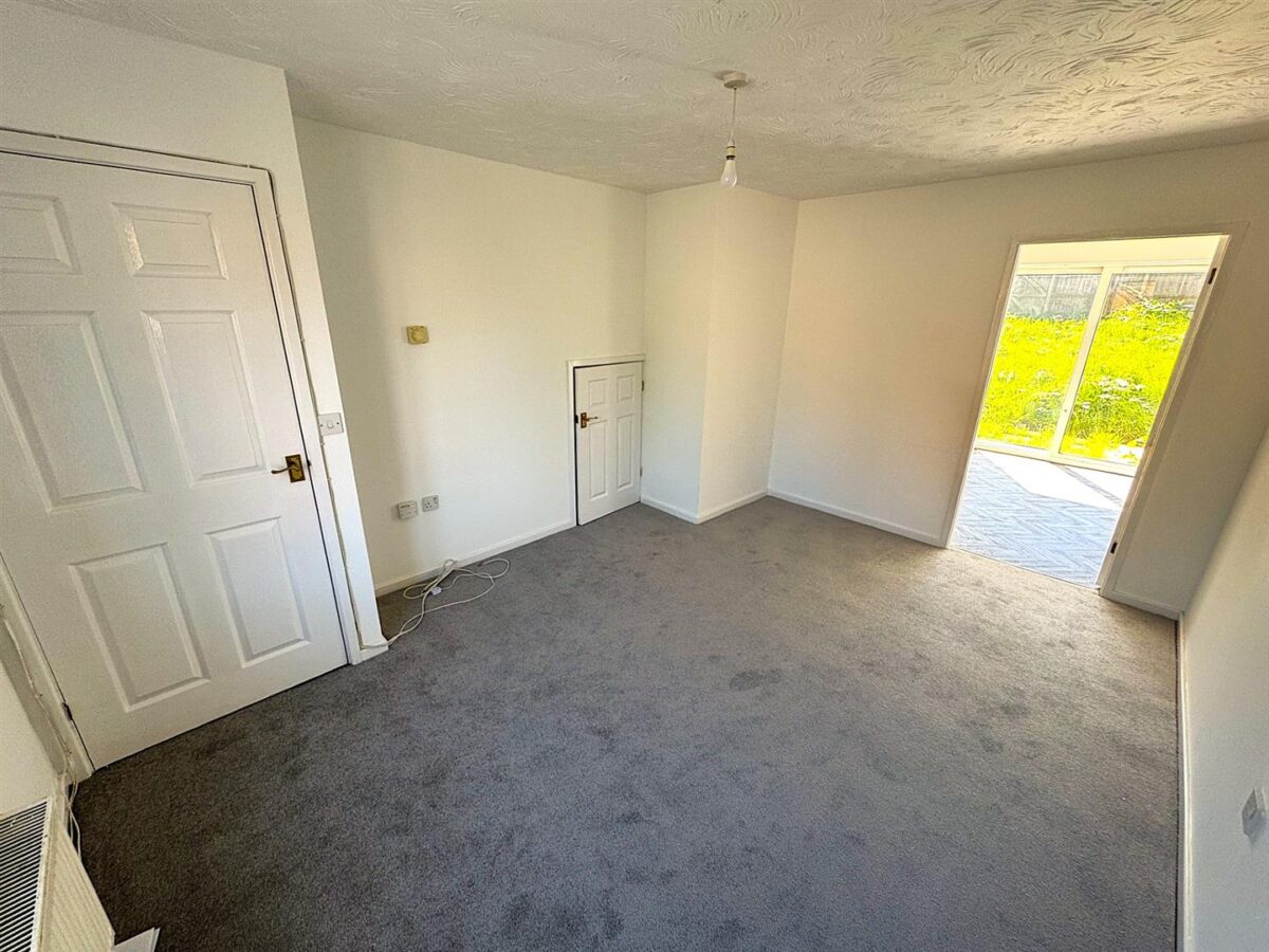 Lowry Close, Corby