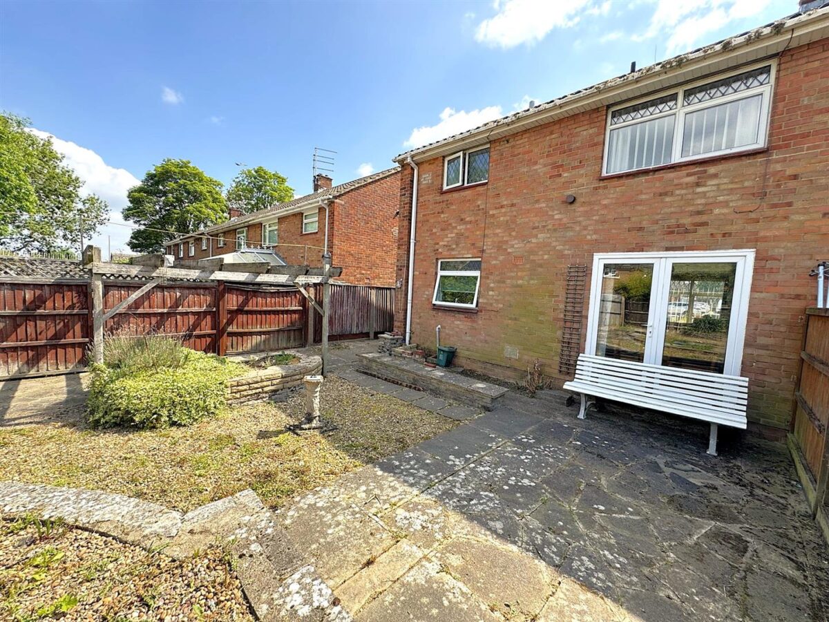 Caythorpe Square, Corby