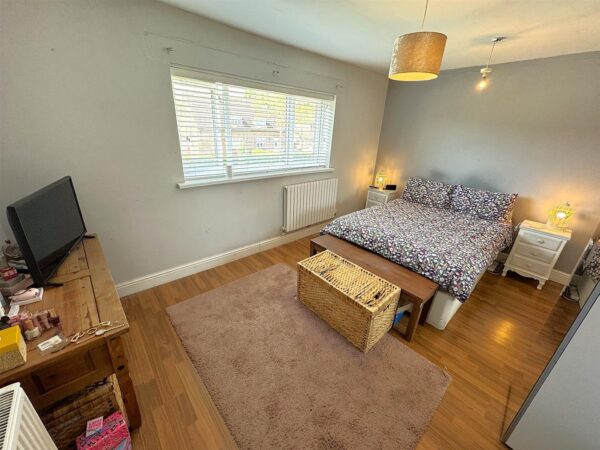 Westfields Road, Corby