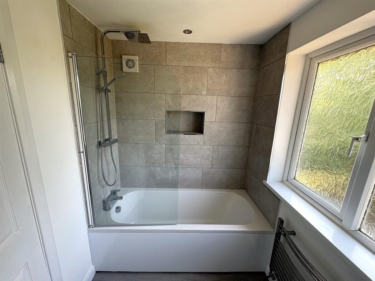 Clovelly Court, Corby
