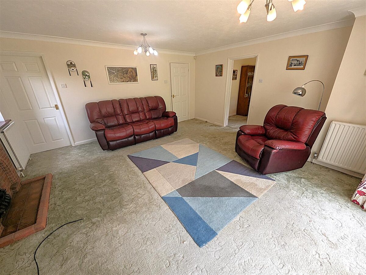 Briery Close, Great Oakley, Corby