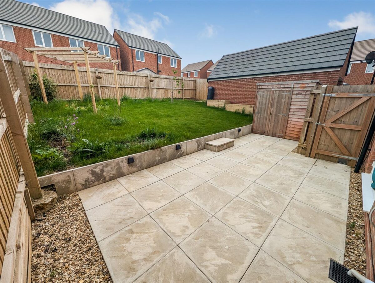 Menzel Road, Weldon, Corby