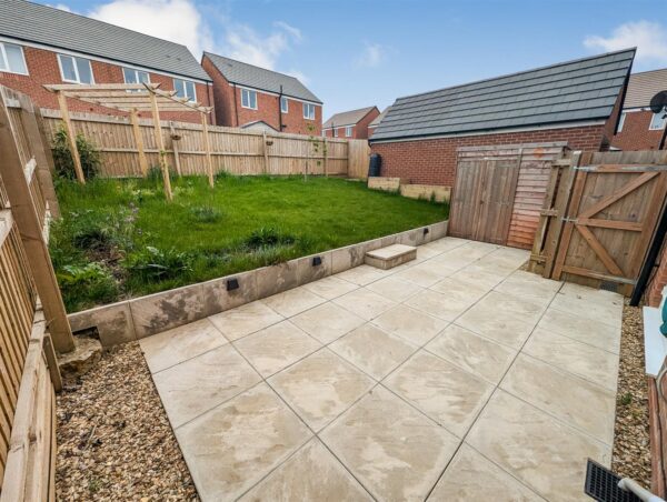 Menzel Road, Weldon, Corby