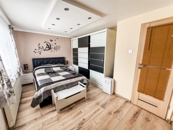 Blake Road, Corby