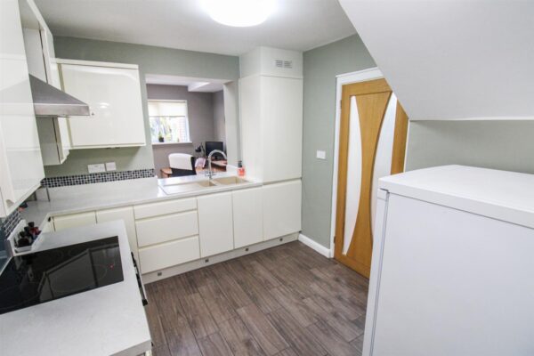 Westfields Road, Corby