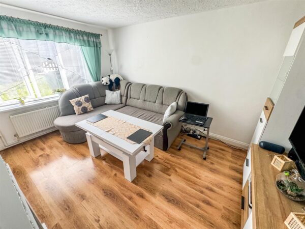 Blake Road, Corby