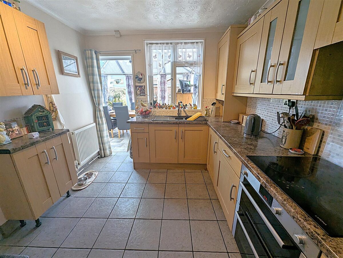 Springfield Grove, Corby