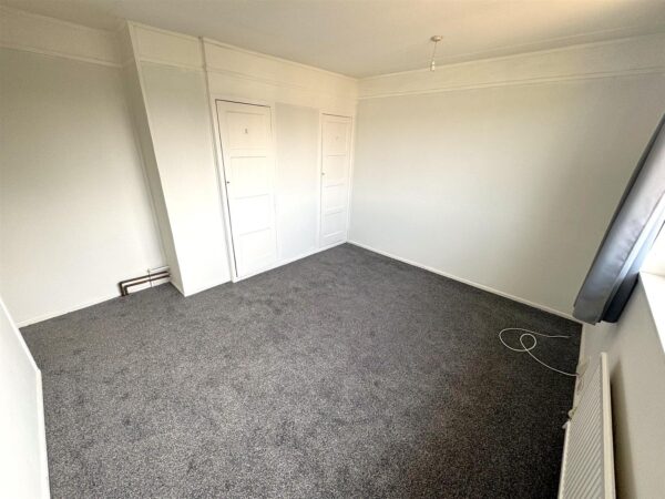 Welland Vale Road, Corby