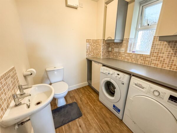 Dunnock Road, Corby