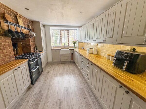 Chapel Road, Weldon, Corby