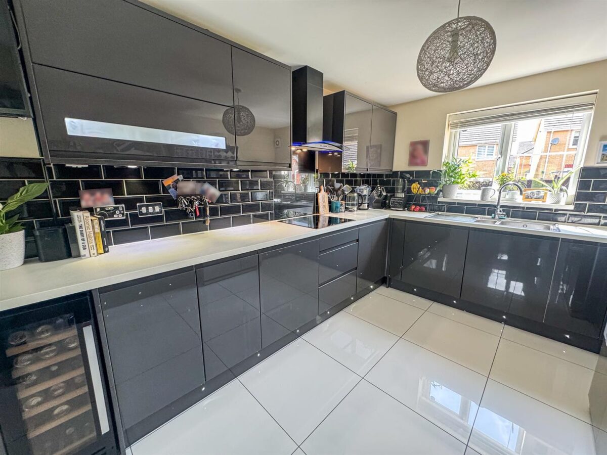 Kempton Close, Corby