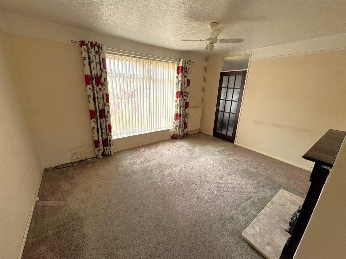 Welland Vale Road, Corby