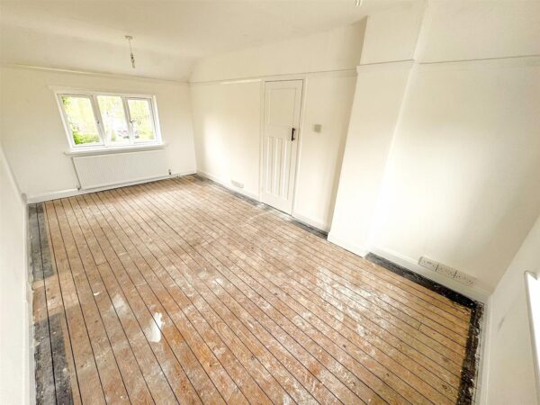 Studfall Avenue, Corby