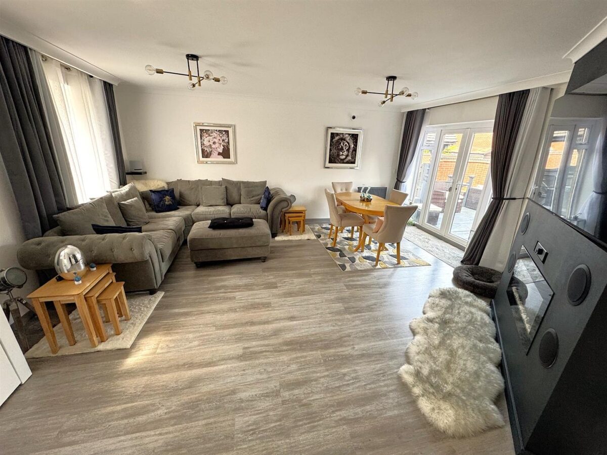 Rose Close, Corby