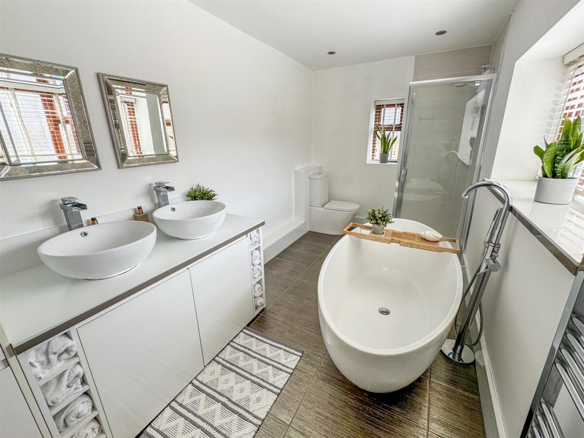 Chapel Road, Weldon, Corby
