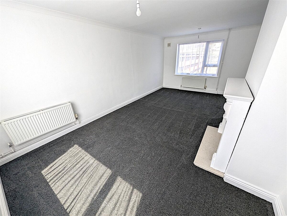 Worksop Gardens, Corby