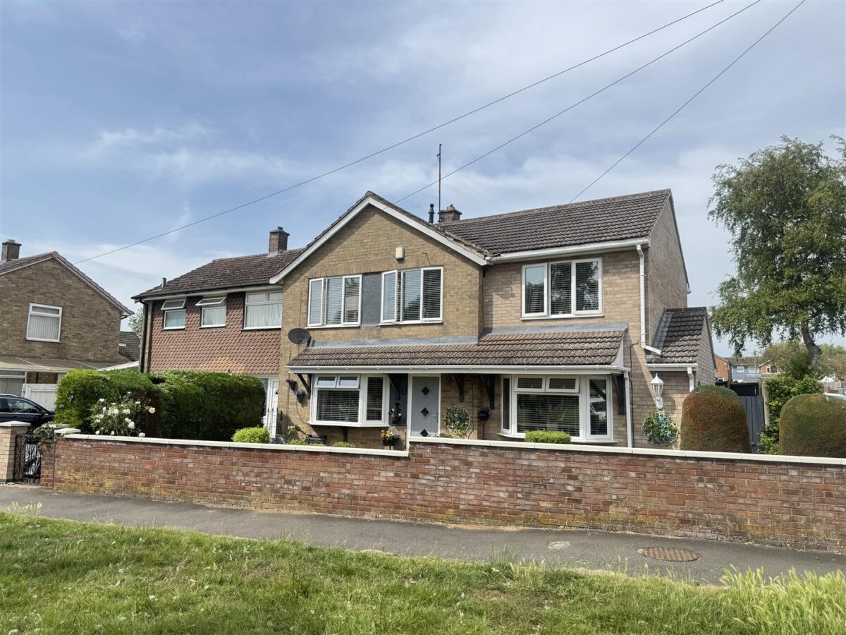 Collingwood Avenue, Corby