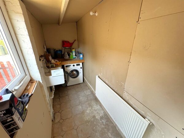 Brookes Grove, Corby