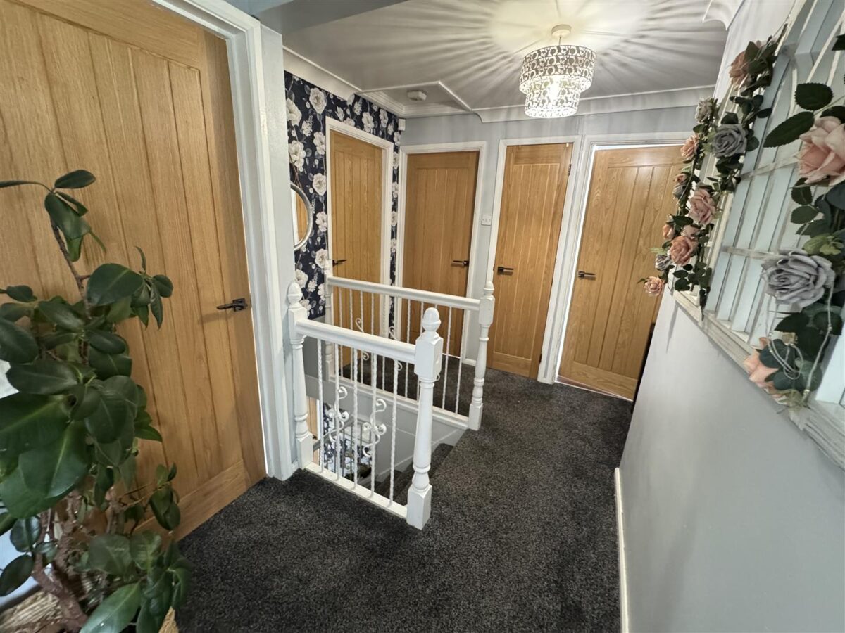 Collingwood Avenue, Corby