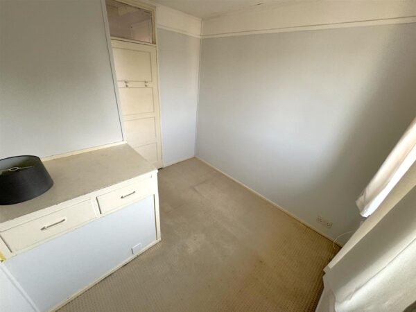 Welland Vale Road, Corby