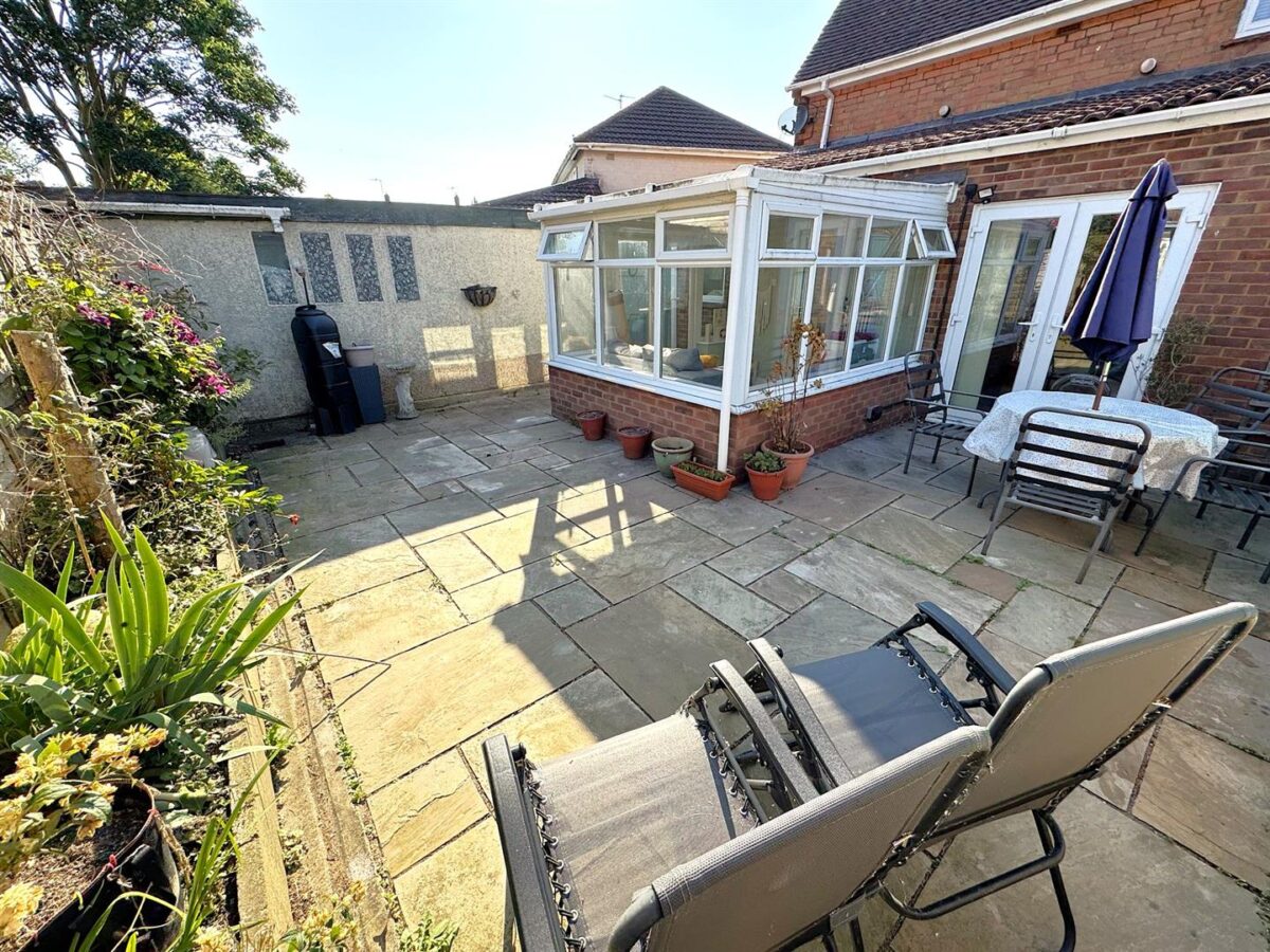 Chapman Grove, Corby